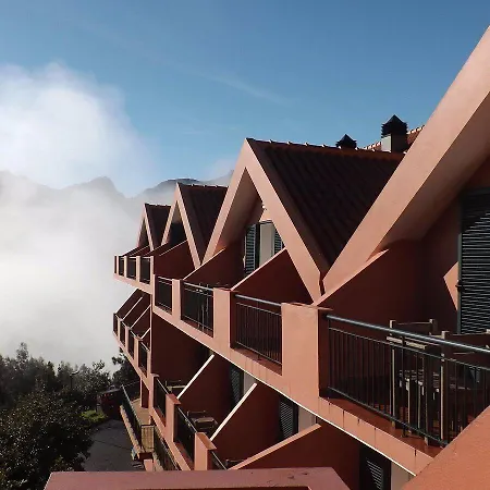 Valley View Encumeada Hotel