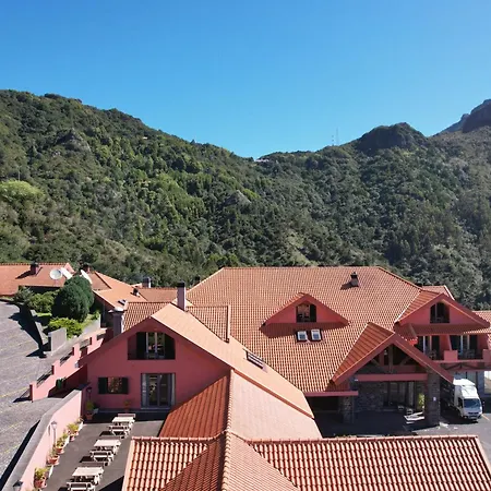 Hotel Valley View Encumeada Senhora do Rosário
